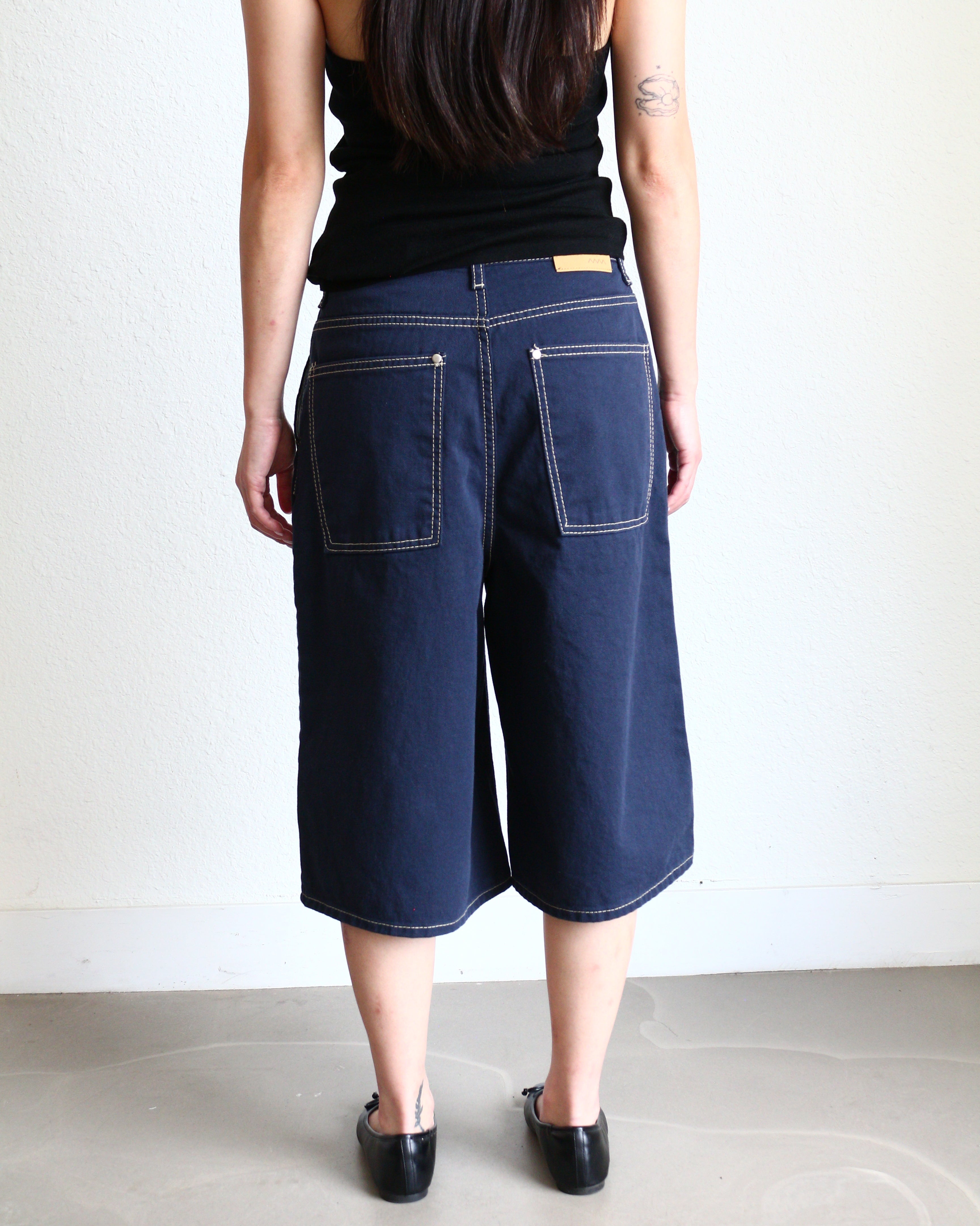 Mid Rise Bermuda Shorts navy